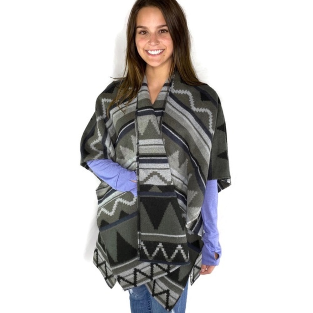 Black & Gray Southwest Aztec Pattern Cape / Shawl